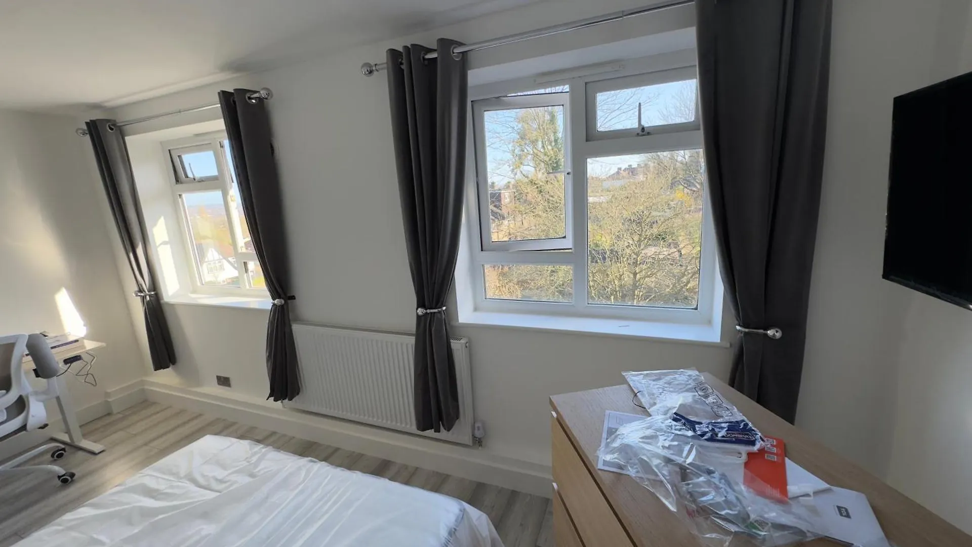 Stylish 2Br, Fast Wifi With Balcony Apartment London