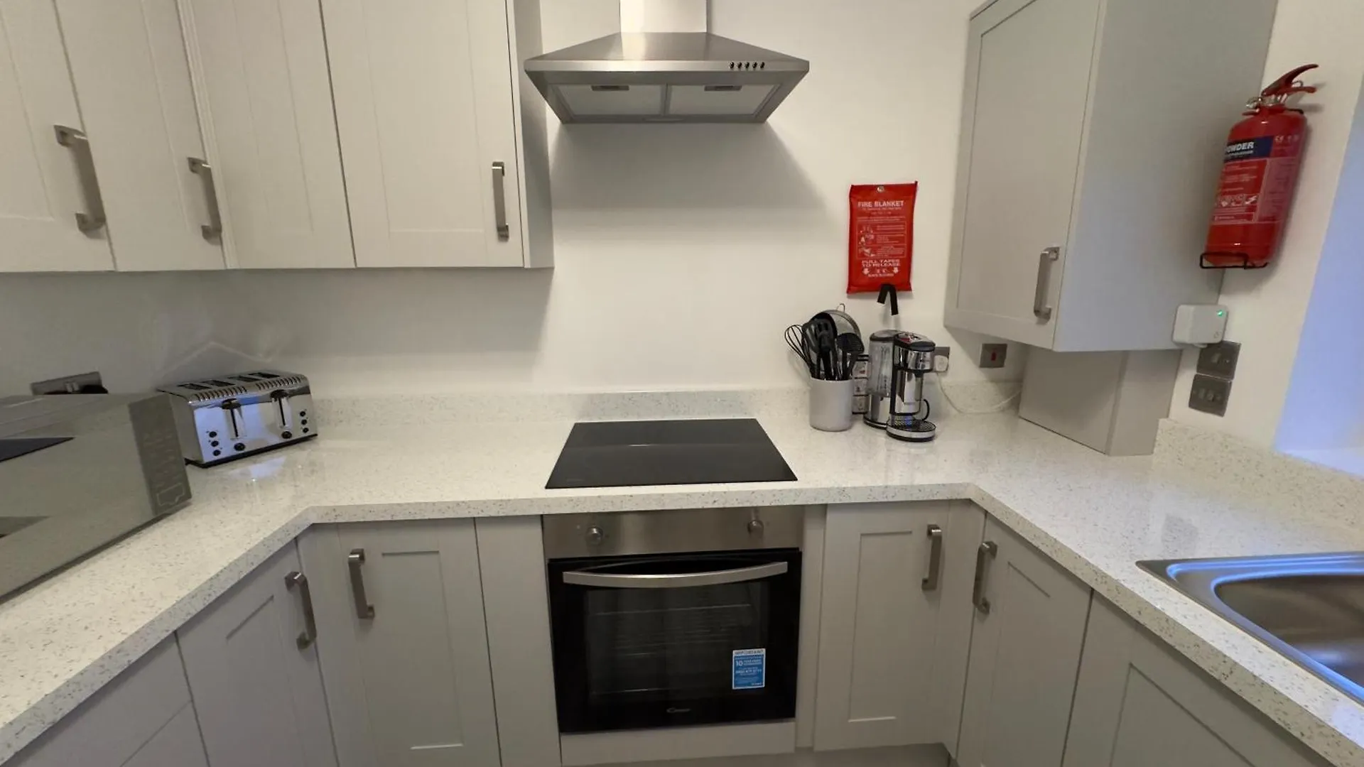 Stylish 2Br, Fast Wifi With Balcony Apartment London