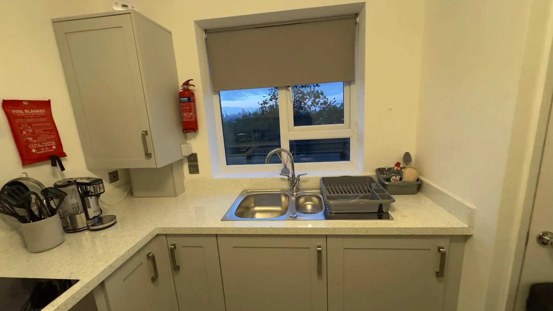 Stylish 2Br, Fast Wifi With Balcony Apartment London 0*,