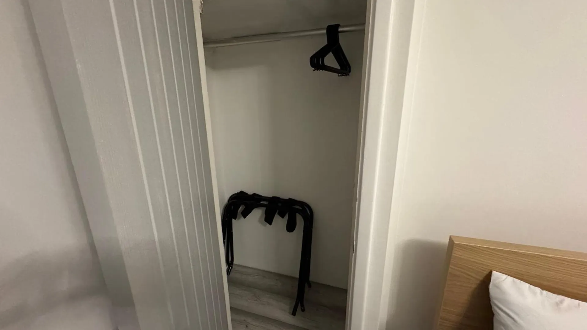 Stylish 2Br, Fast Wifi With Balcony Apartment London 0*,  United Kingdom