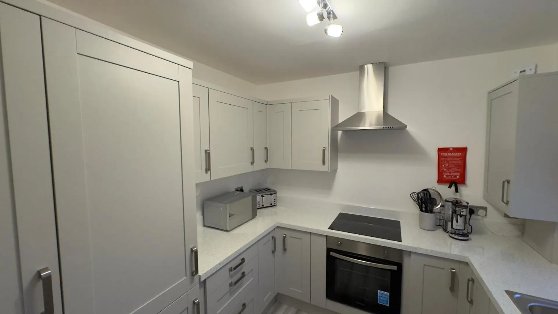 Stylish 2Br, Fast Wifi With Balcony Apartment London 0*,  United Kingdom