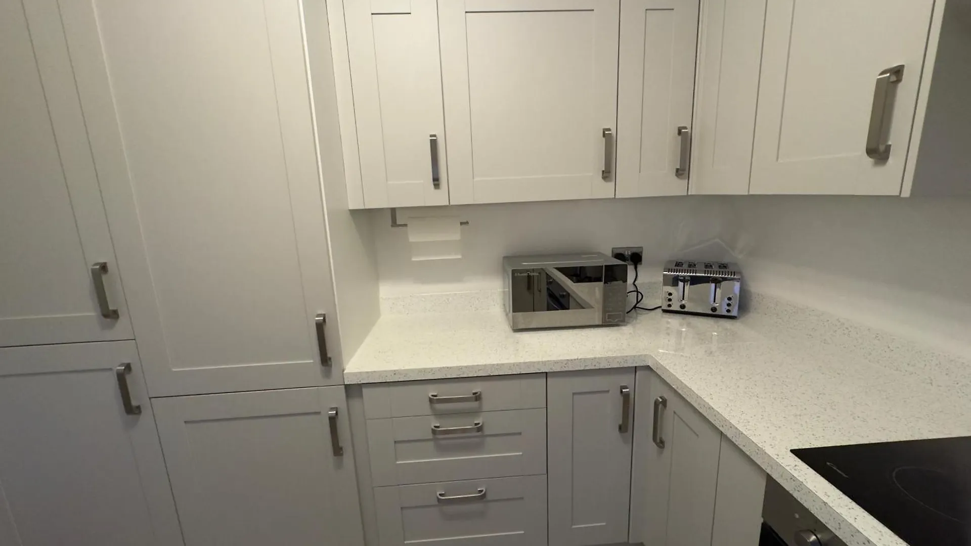 Stylish 2Br, Fast Wifi With Balcony Apartment London