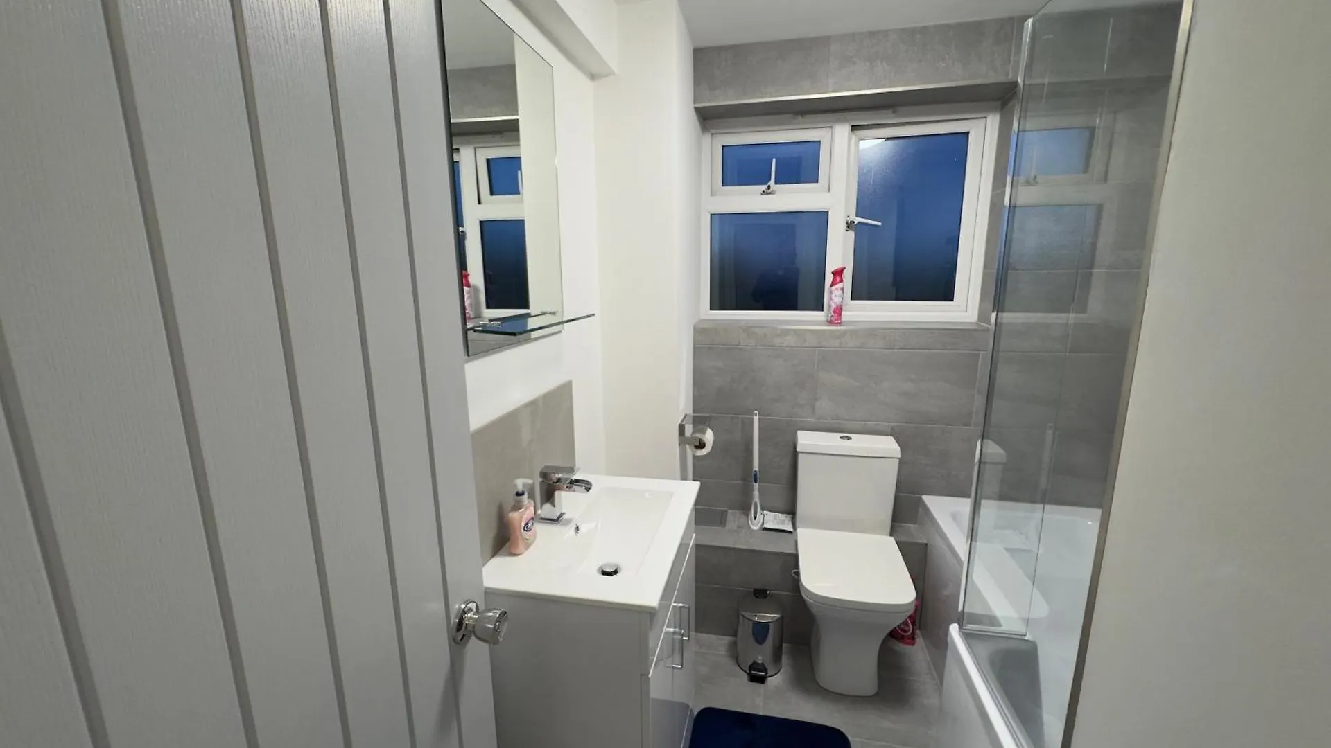 Stylish 2Br, Fast Wifi With Balcony Apartment London United Kingdom