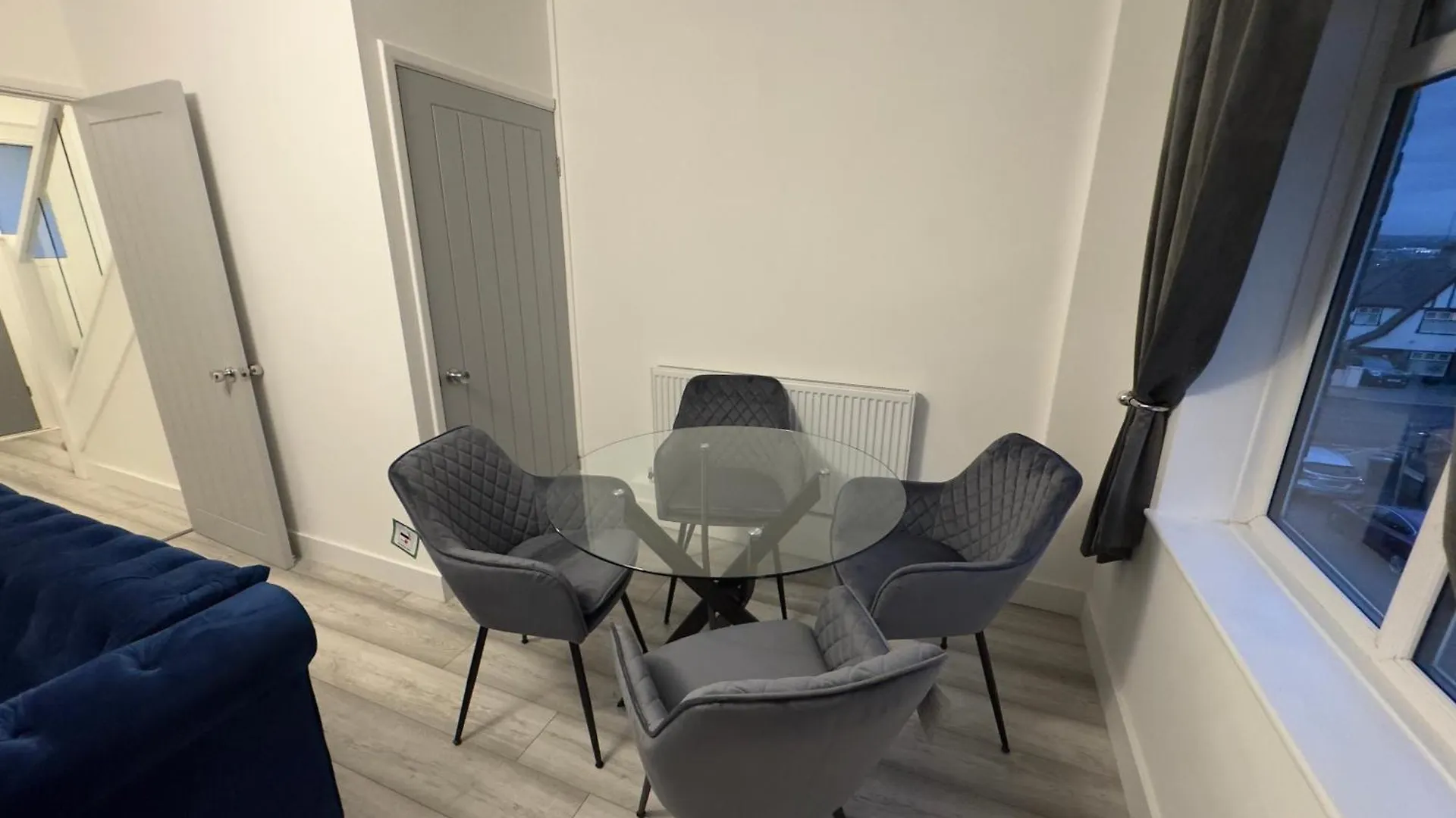 Stylish 2Br, Fast Wifi With Balcony Apartment London