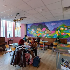 Hostelle - Women Only Hostel